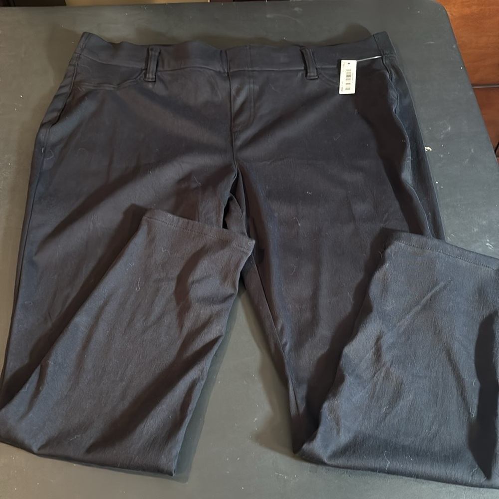 NWT Black stretch pull on jeggings size XL reg